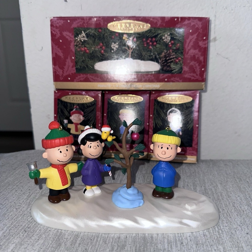 VTG HALLMARK ORNAMENT CHRISTMAS *SEASON OF JOY CHARLIE LUCY LINUS  PEANUTS - Picture 5 of 6